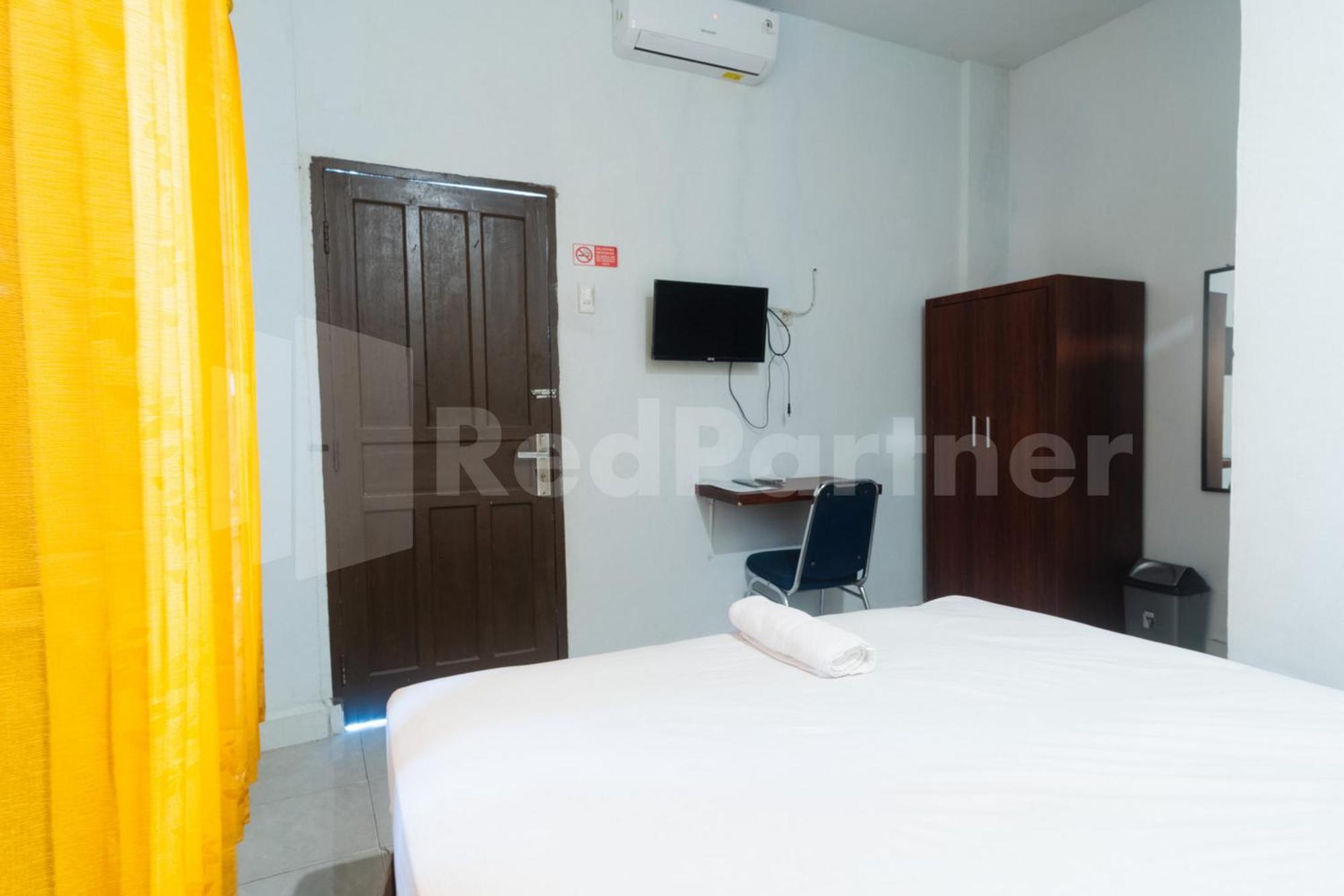 Teratai Guesthouse At Rs Adam Malik Medan Mitra Reddoorz Ngoại thất bức ảnh